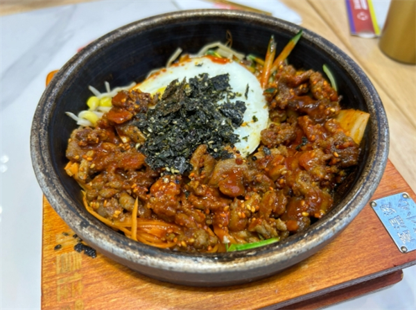 百味范紫砂锅拌饭