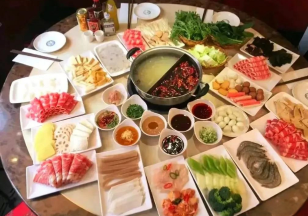 蓉语串串火锅