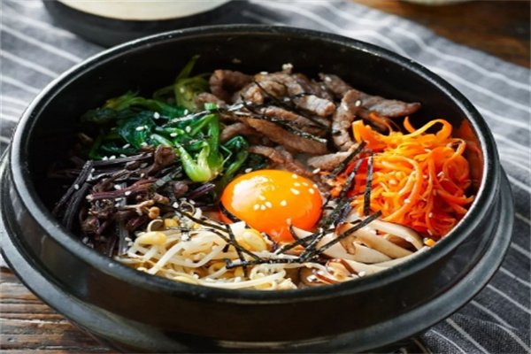石锅拌饭