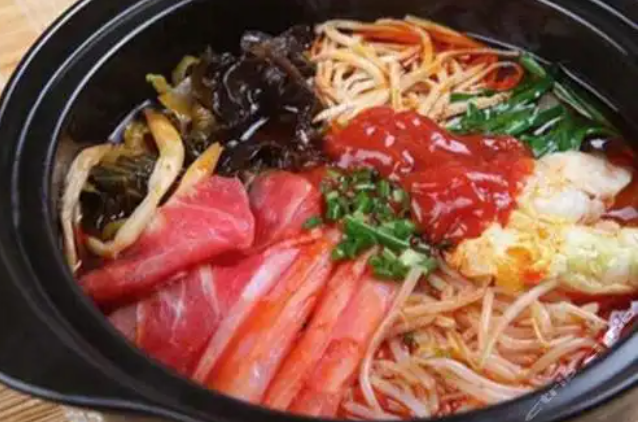 赵涛春城米线