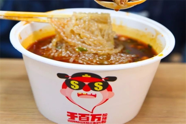 于百万酸辣粉