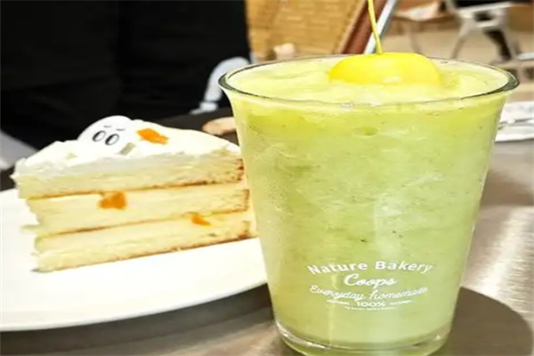 青苹果奶茶