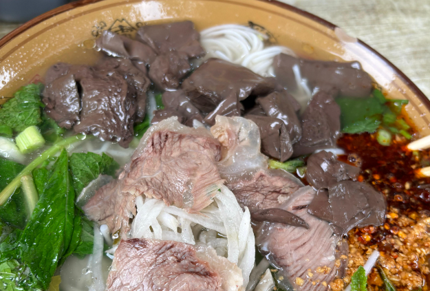 昭通天麻羊肉米线
