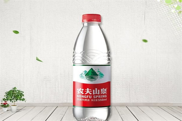 农夫山泉矿泉水