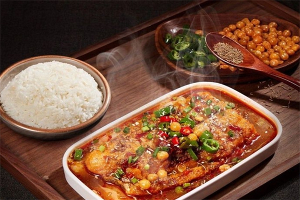 探鱼烤鱼饭