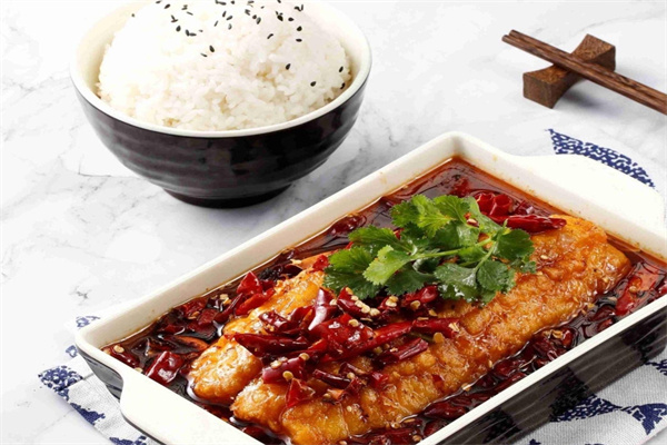 探鱼烤鱼饭
