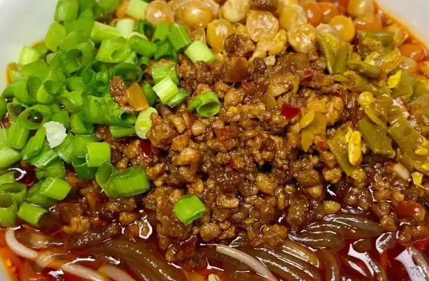 侯志伟纯手工酸辣粉