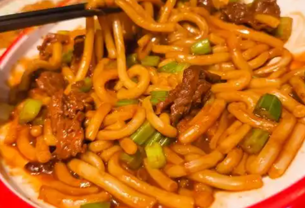 花小小新疆炒米粉