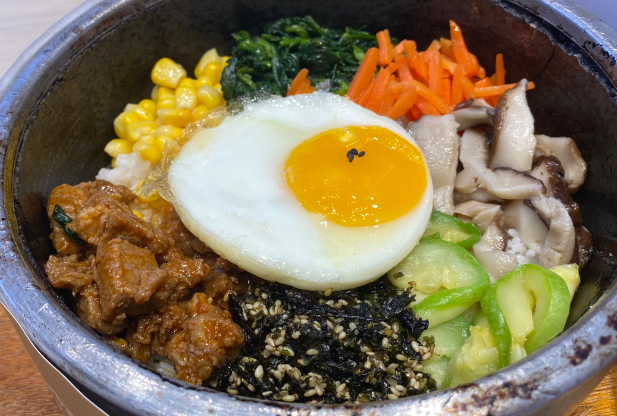 阿嬷石锅拌饭