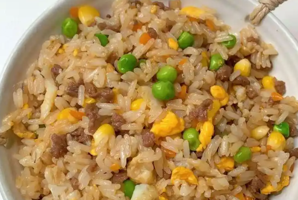 杨老大卤肉拌饭