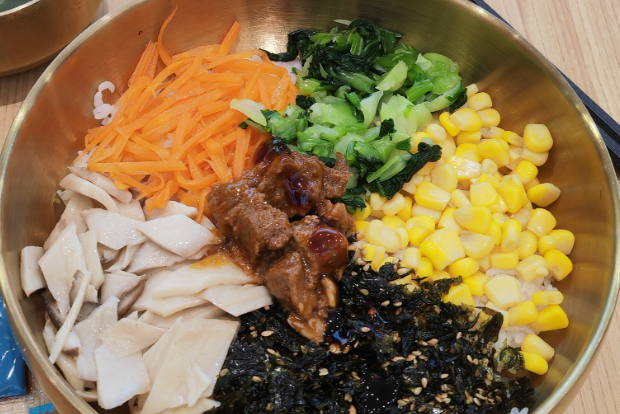 味西石锅拌饭米线