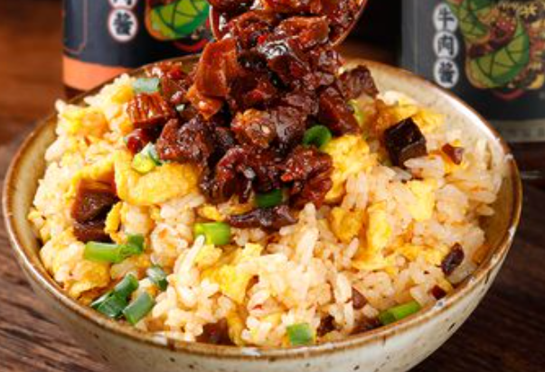 甲饭乙汤牛肉酱拌饭