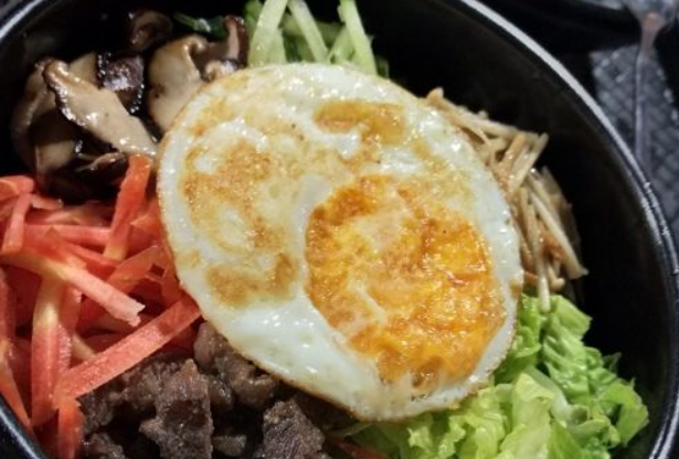 美味石锅拌饭