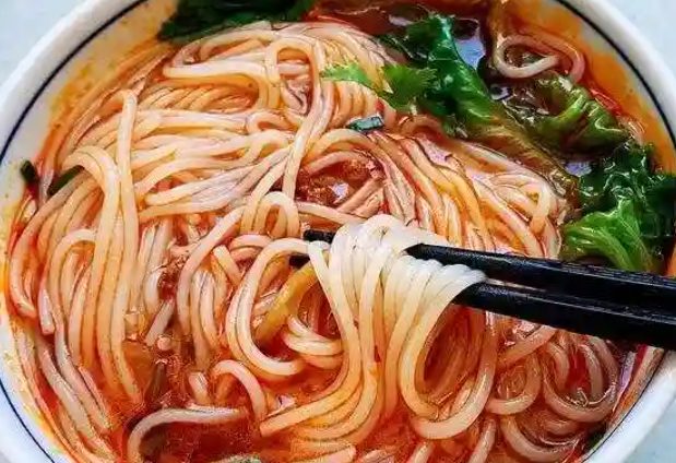 杂劲锅锅儿骨汤米粉