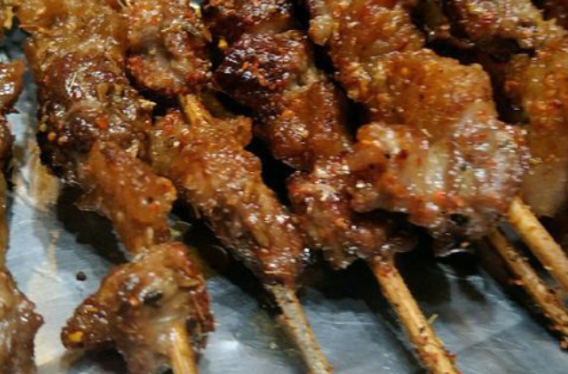 旺小六串串香
