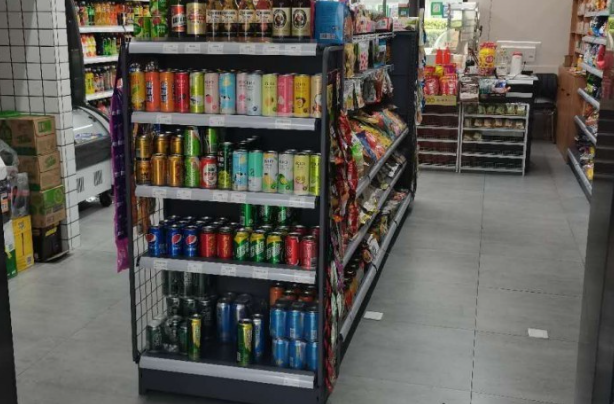 8字便利店