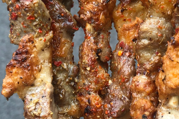 红料理串串有瘾店