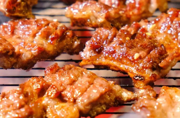 喵喵烤肉饭