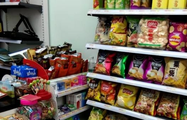 邻邻七智慧便利店