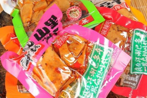 代理休闲食品加盟，扁担老头带你迈出创业第一步