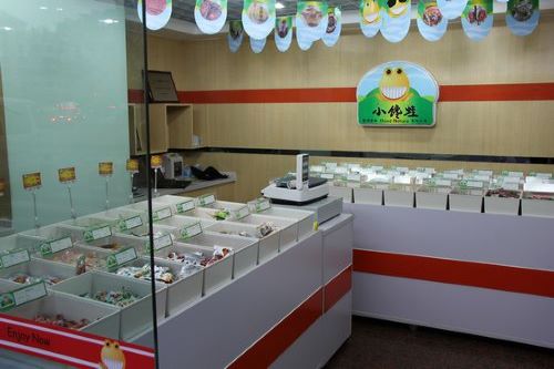 代理休闲食品加盟，适合各个年龄阶层的品牌——小馋蛙