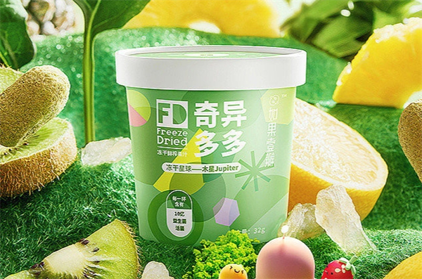 馋嘴女孩休闲食品