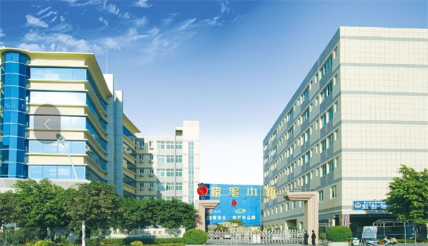 蜡笔小新加盟店多吗?选对项目，共赢未来
