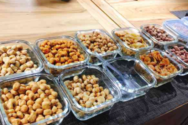食上山里人休闲食品