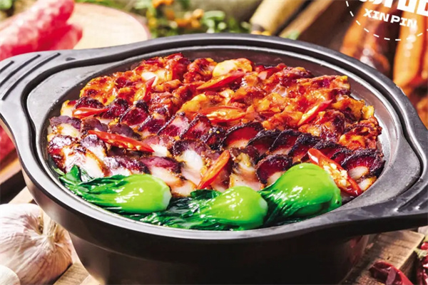 众品煲仔饭