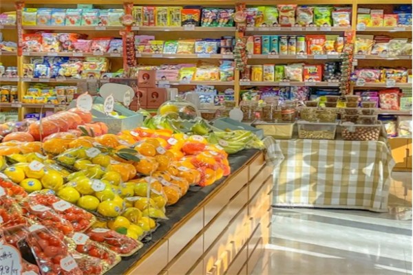 种太阳水果零食店