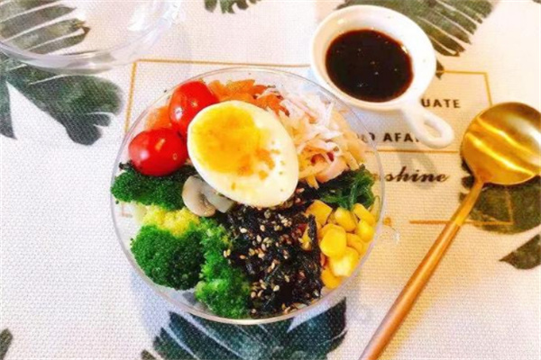 一禾轻食