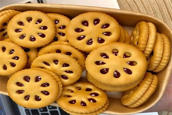果果屋零食店