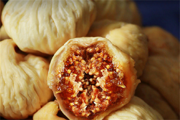 校友零食折扣店