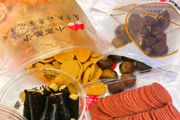 小高栗子