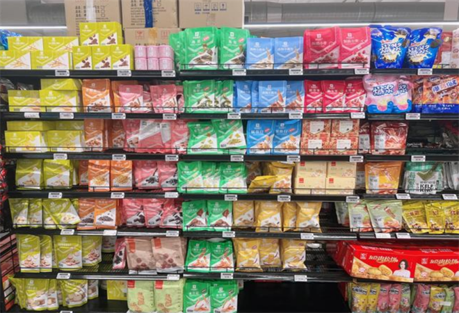 折果果零食折扣超市