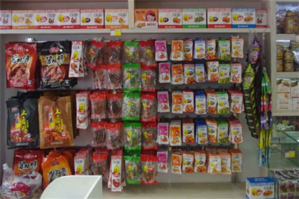小馋猫休闲食品加盟电话是多少?创业致富的新选择