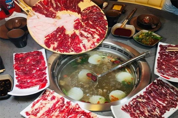 鲜切牛肉火锅
