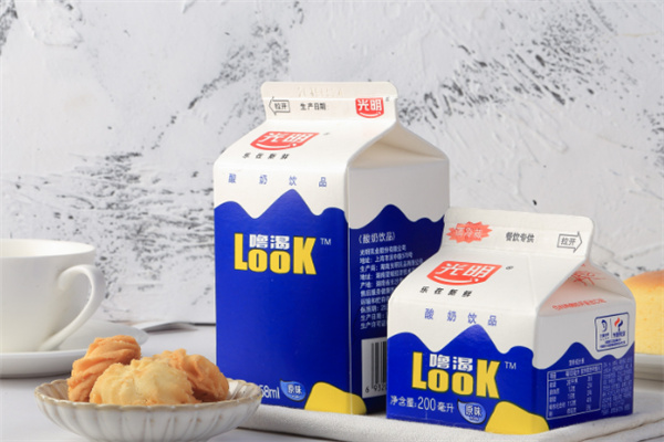 光明Look牛奶