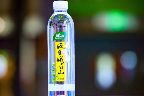 中粮悦活天然矿泉水