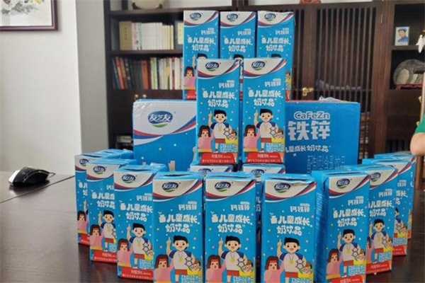 蒙牛友芝友儿童牛奶