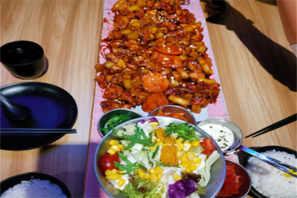 时刻滑板鸡快餐