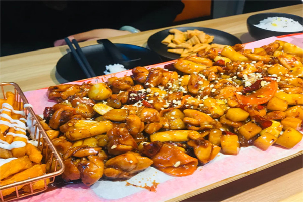时刻滑板鸡快餐