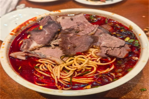 外婆香牛肉拉面