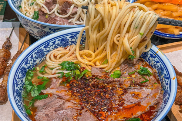 外婆香牛肉拉面