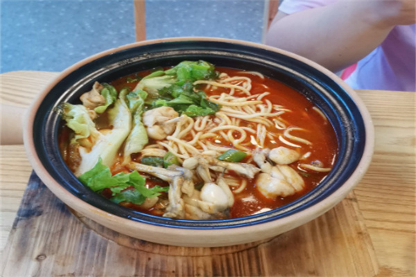 砂锅煨面