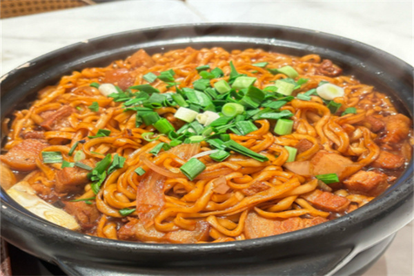 砂锅煨面