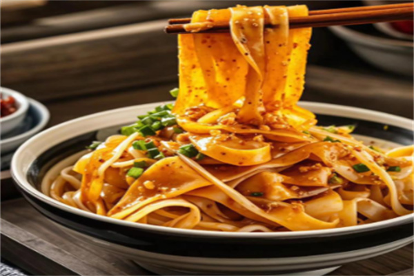 中华美食园擀面皮