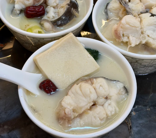 蒸汽鱼火锅