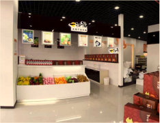 中专生靠一扫光零食店成功创业