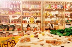 锺记量贩零食小型店加盟